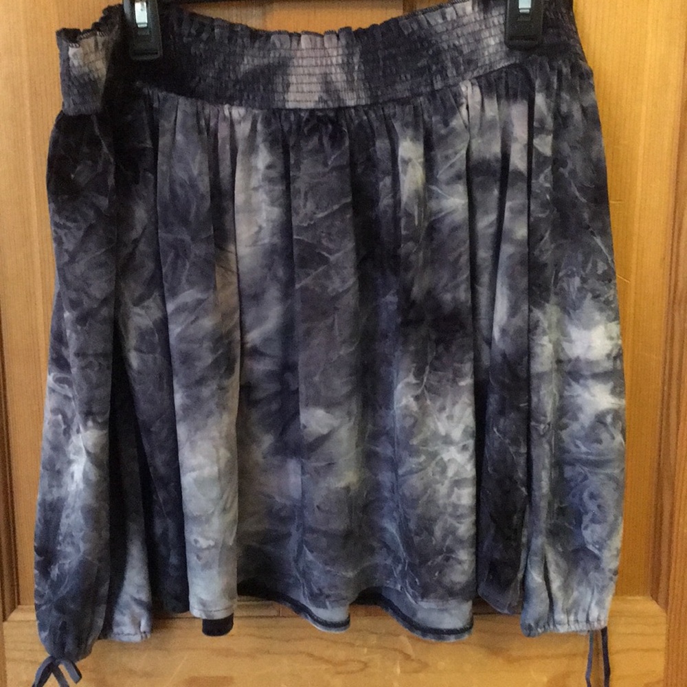 American Eagle off the shoulder top